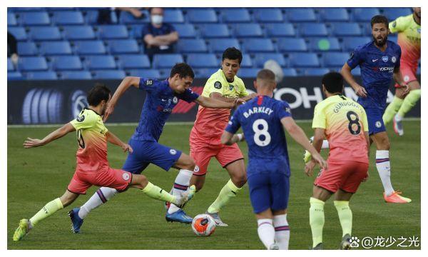 爱游戏官网集结日西甲焦点战，西汉姆战术微调，媒体盛赞，赛程密集仍需轮换的简单介绍